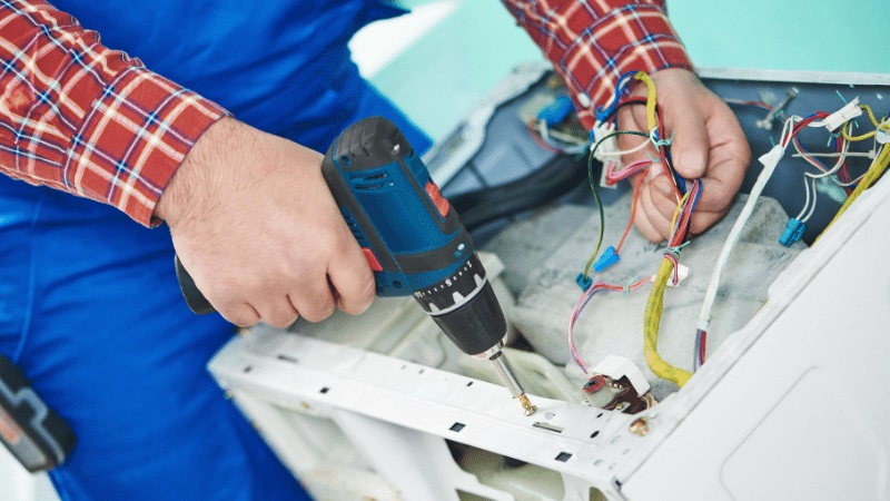 Bayraklı Beko Beko çamaşır makinesi kart tamiri – Su almama arızası orijinal parça ile giderildi. - Teknik servis örneği
